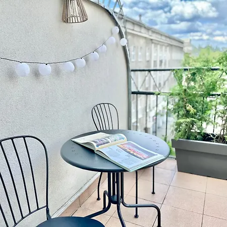 Smolna Terrace & Center